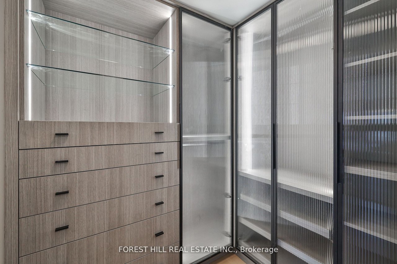 LOWER PENTHOUSE IN THE FINANCIAL DISTRICT