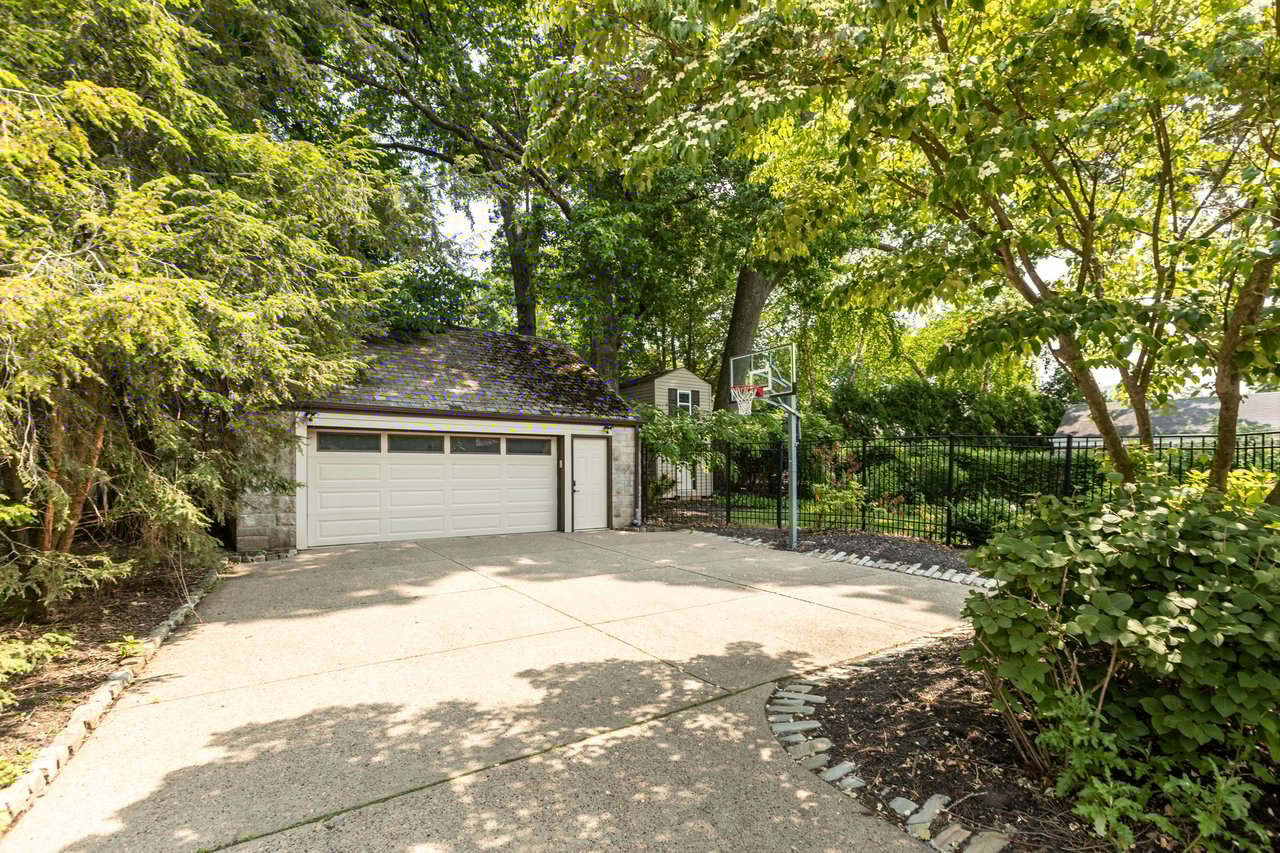 694 Valleyview Road