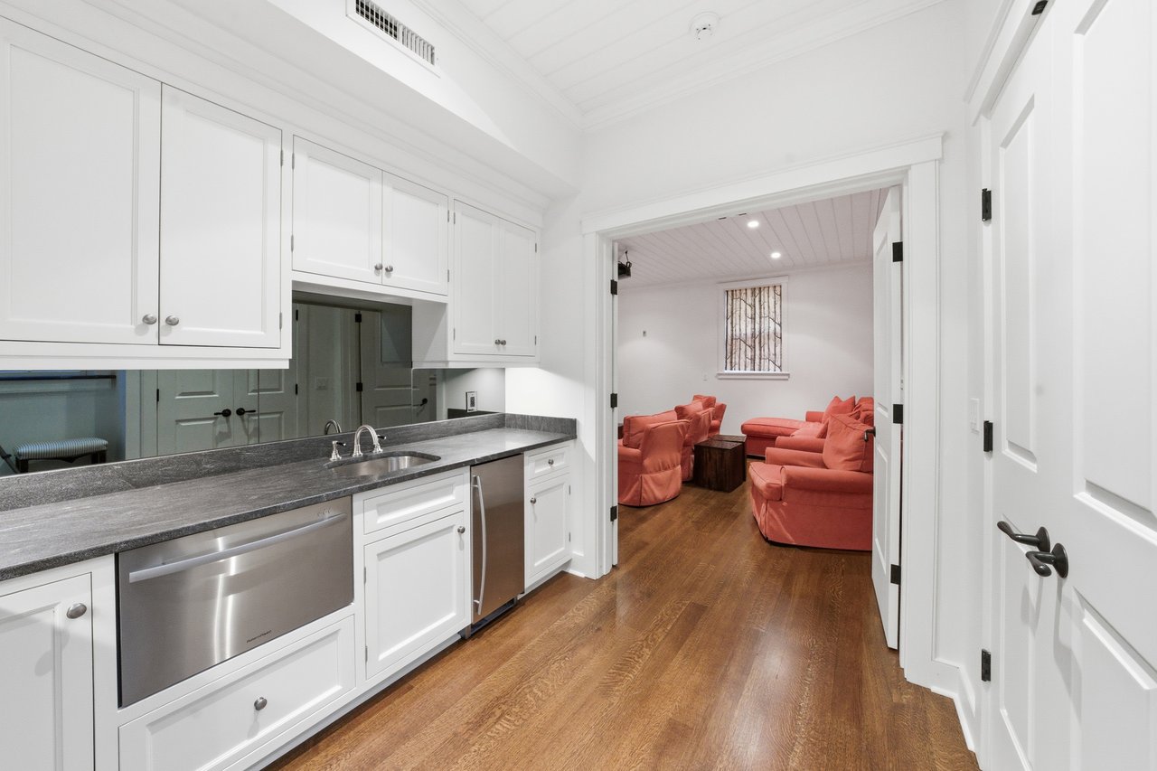 24 Katama Bay View Road 