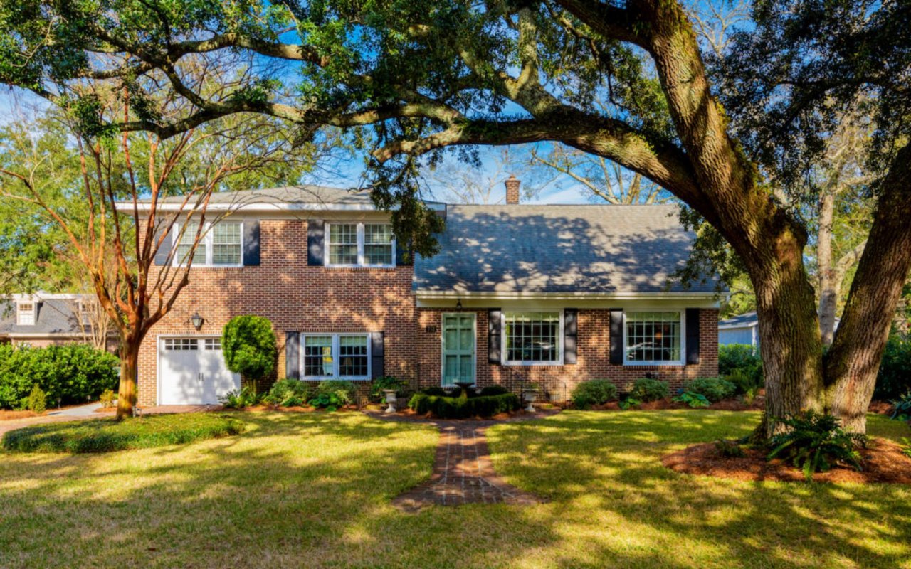 For Sale – Brick Homes