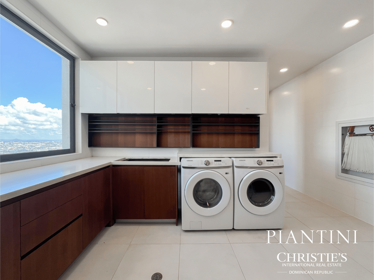 Luxury Ocean View Condo