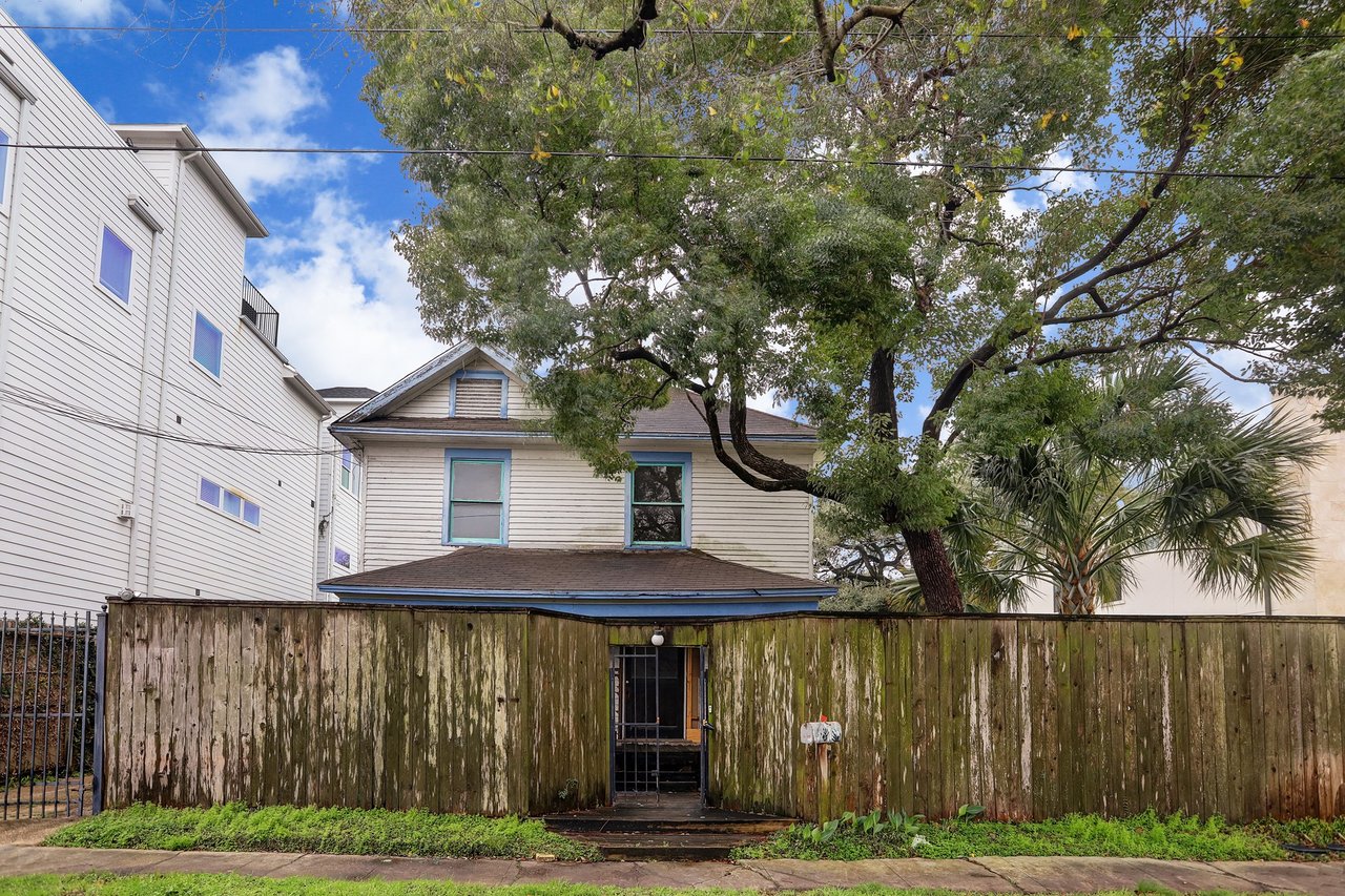 1407 Indiana St