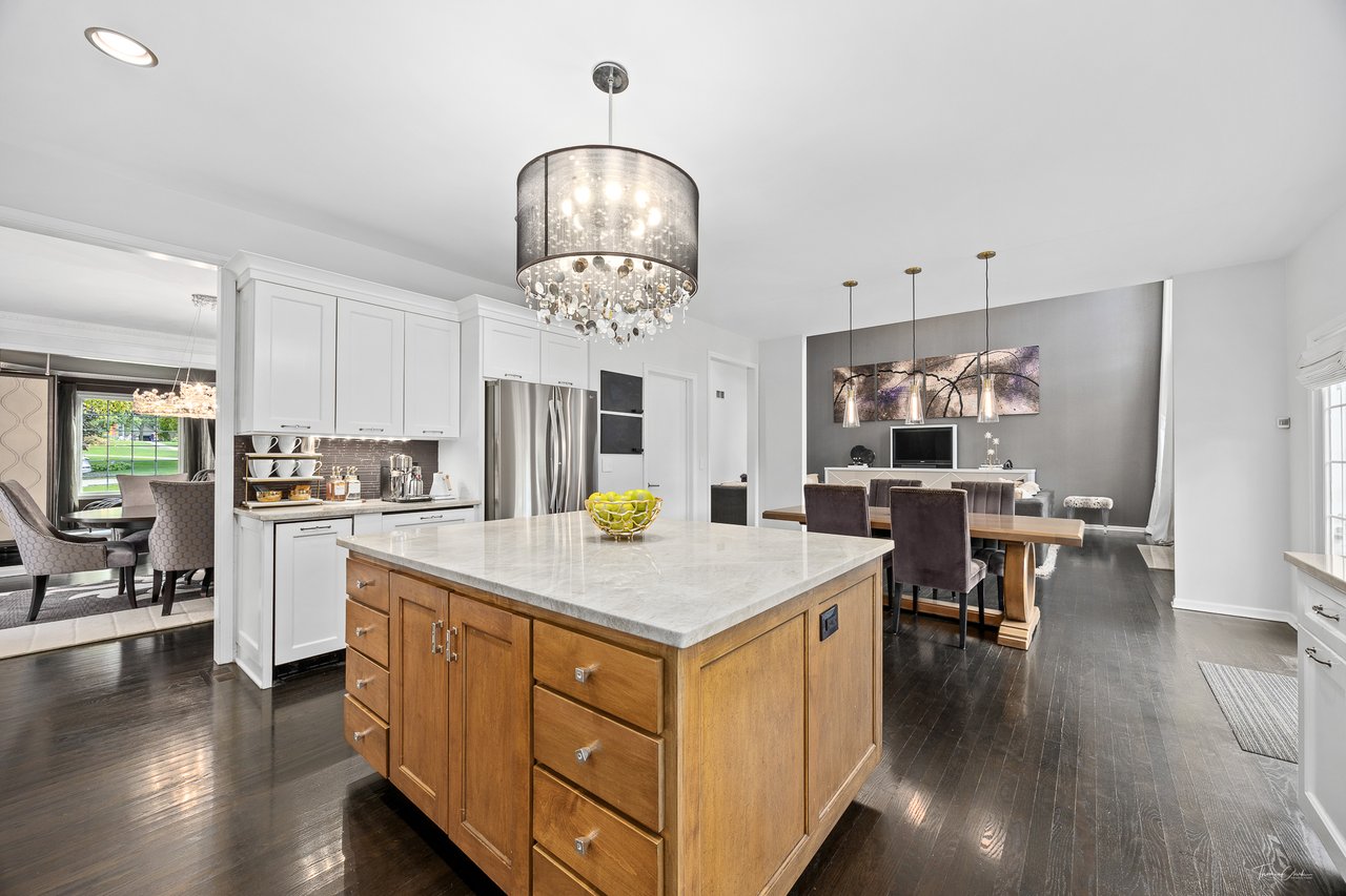 1950 Elmore Ave, Downers Grove