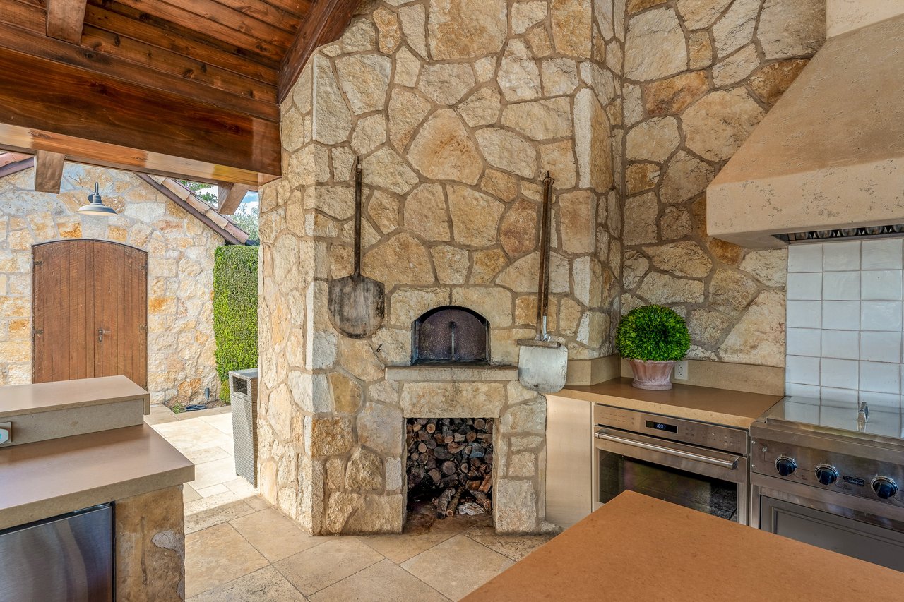 Mills Lane, St. Helena