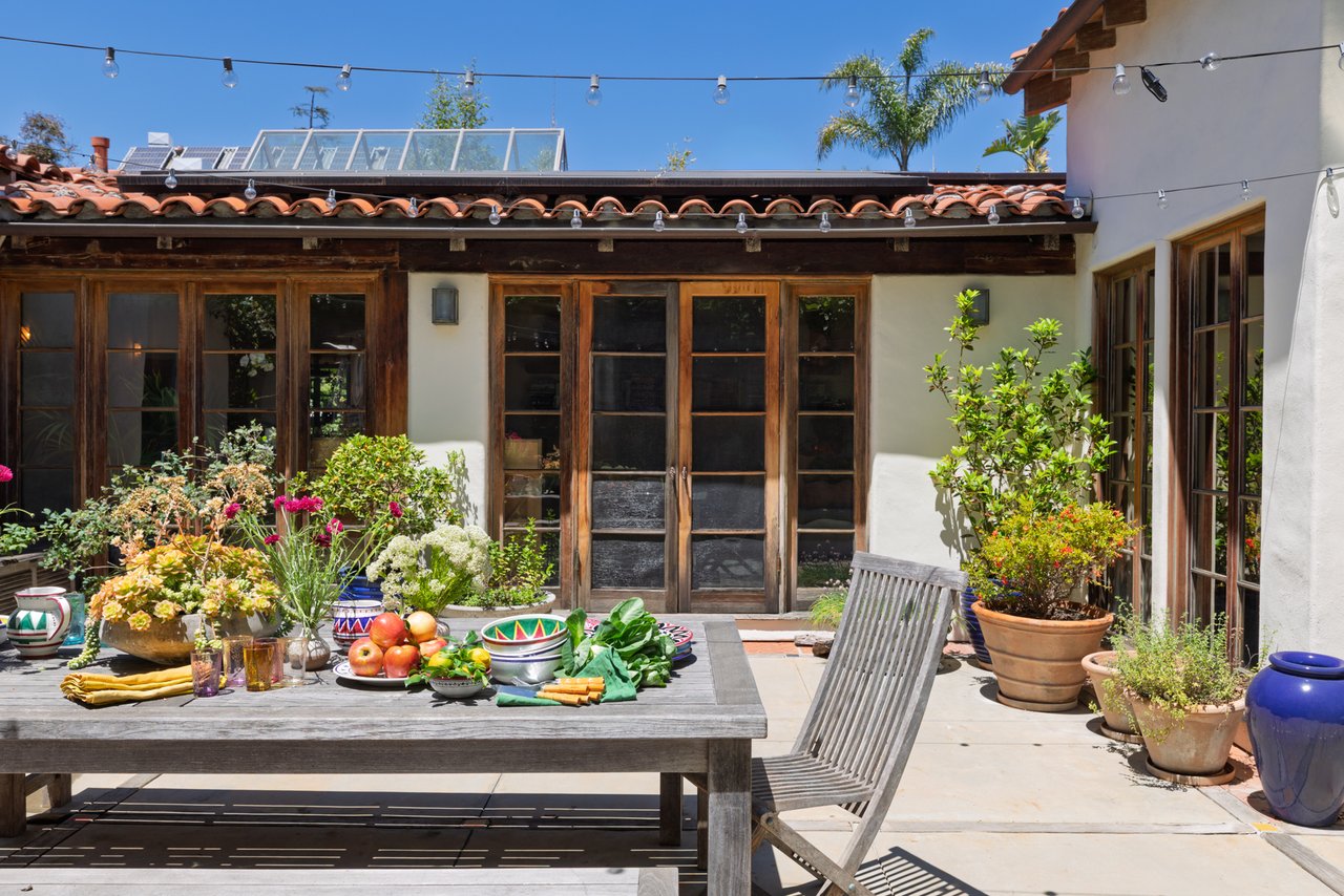350 N Cliffwood Ave, Brentwood