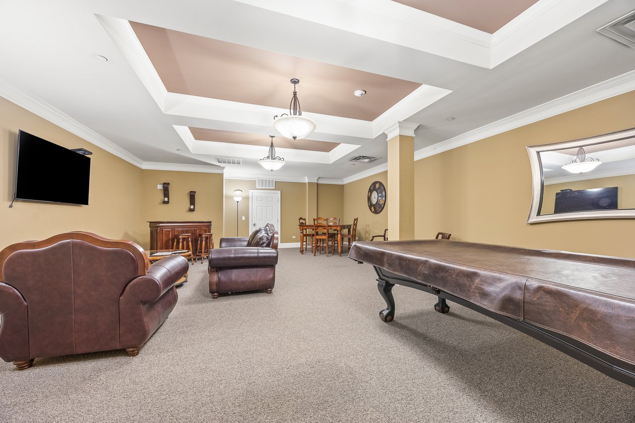 4929 Forest Ave, Unit 2E, Downers Grove