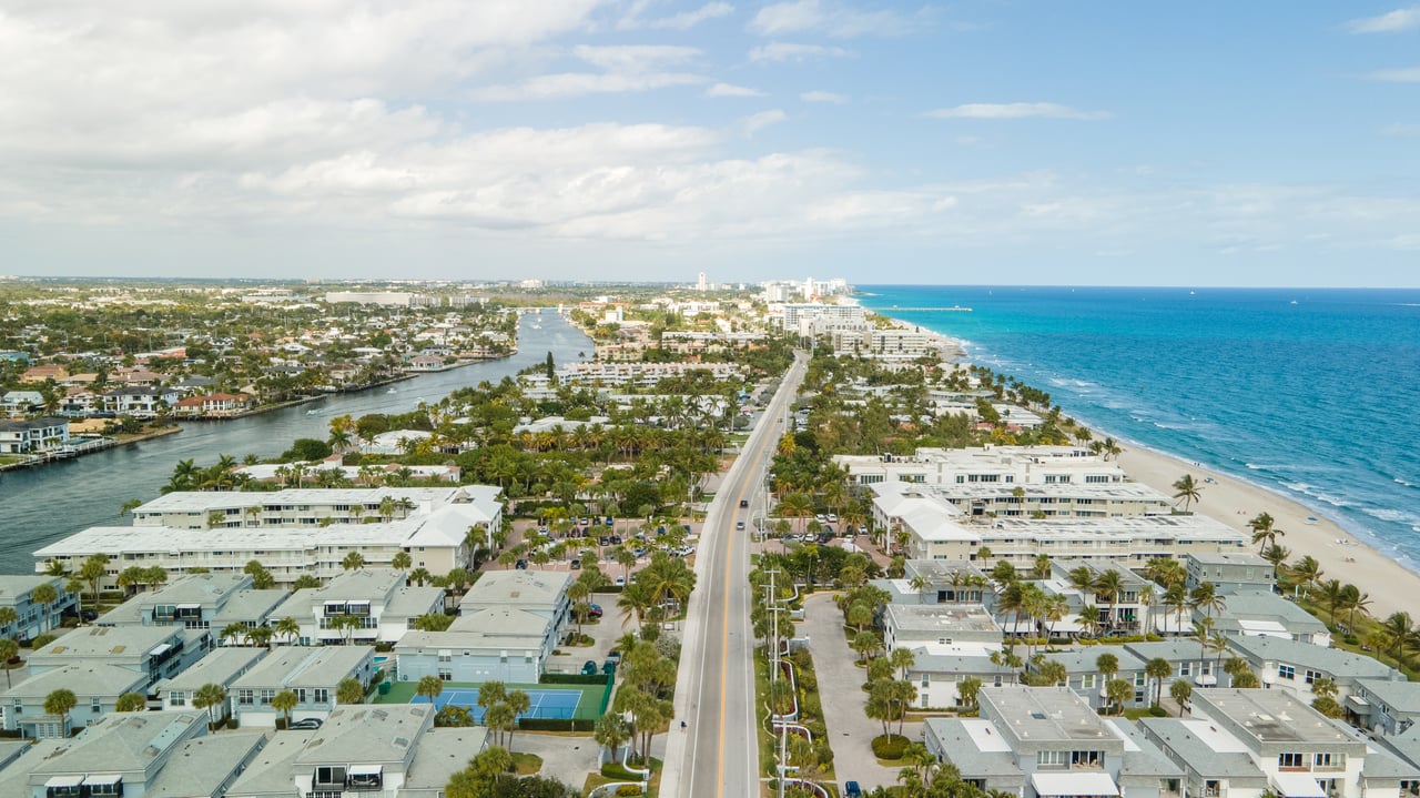 1194 Hillsboro Mile, Unit 72