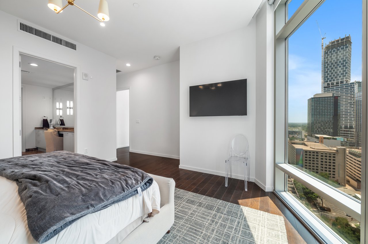 200 Congress Avenue #19F