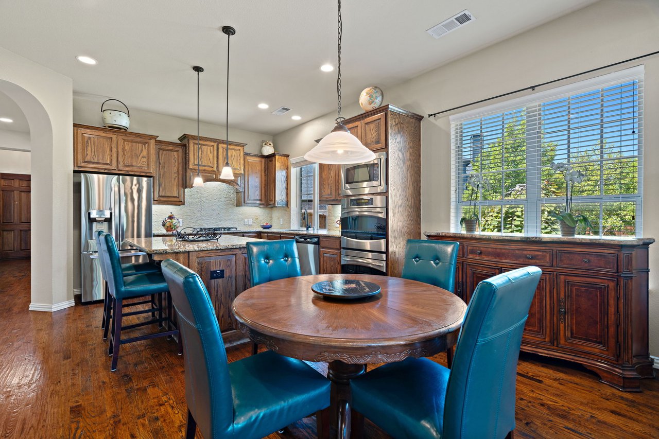 8628 Silverleaf Cir,