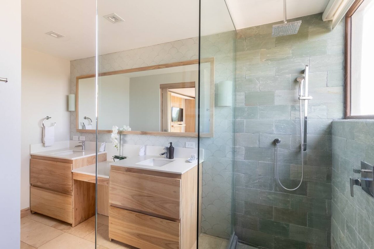 Enclave 49 | Playa Langosta: Luxury 5 Bedroom With World Class Views!