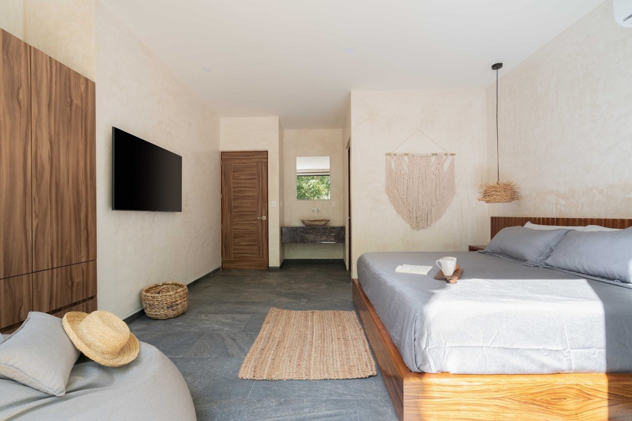 Villa 11  |  4 Bedroom with Large  Pool  in 12 O’Clock Tulum