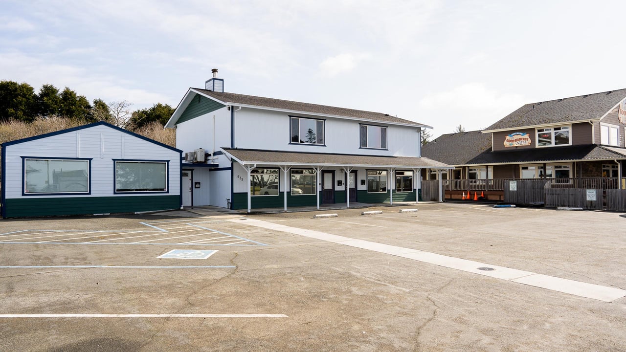 555 Hwy 101 S Apt 1