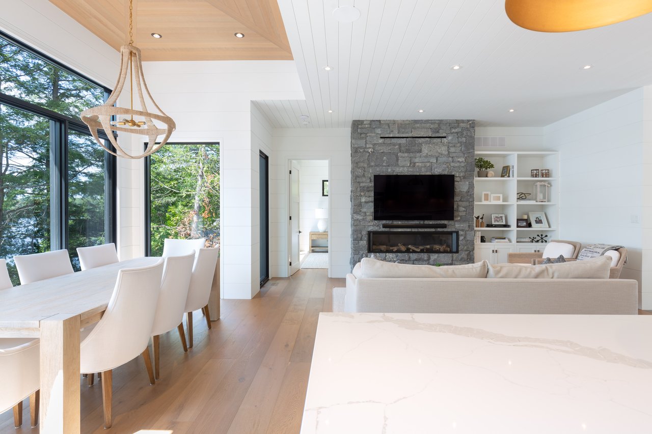 KINGSETT ROAD, Lake Rosseau