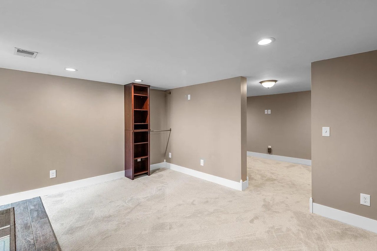 Updated Rambler in the Heart of Minnetonka
