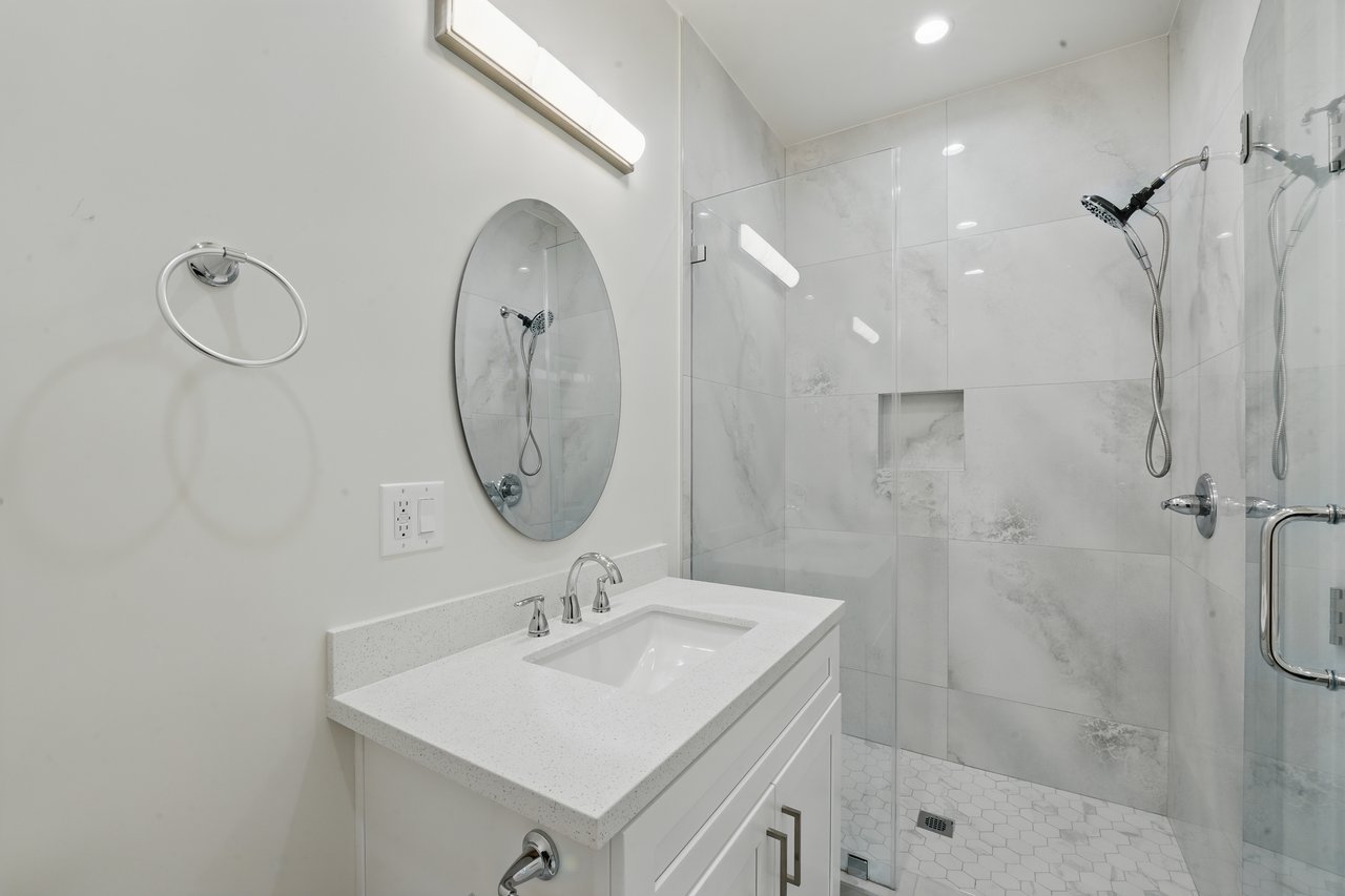 4 Units in North Hollywood