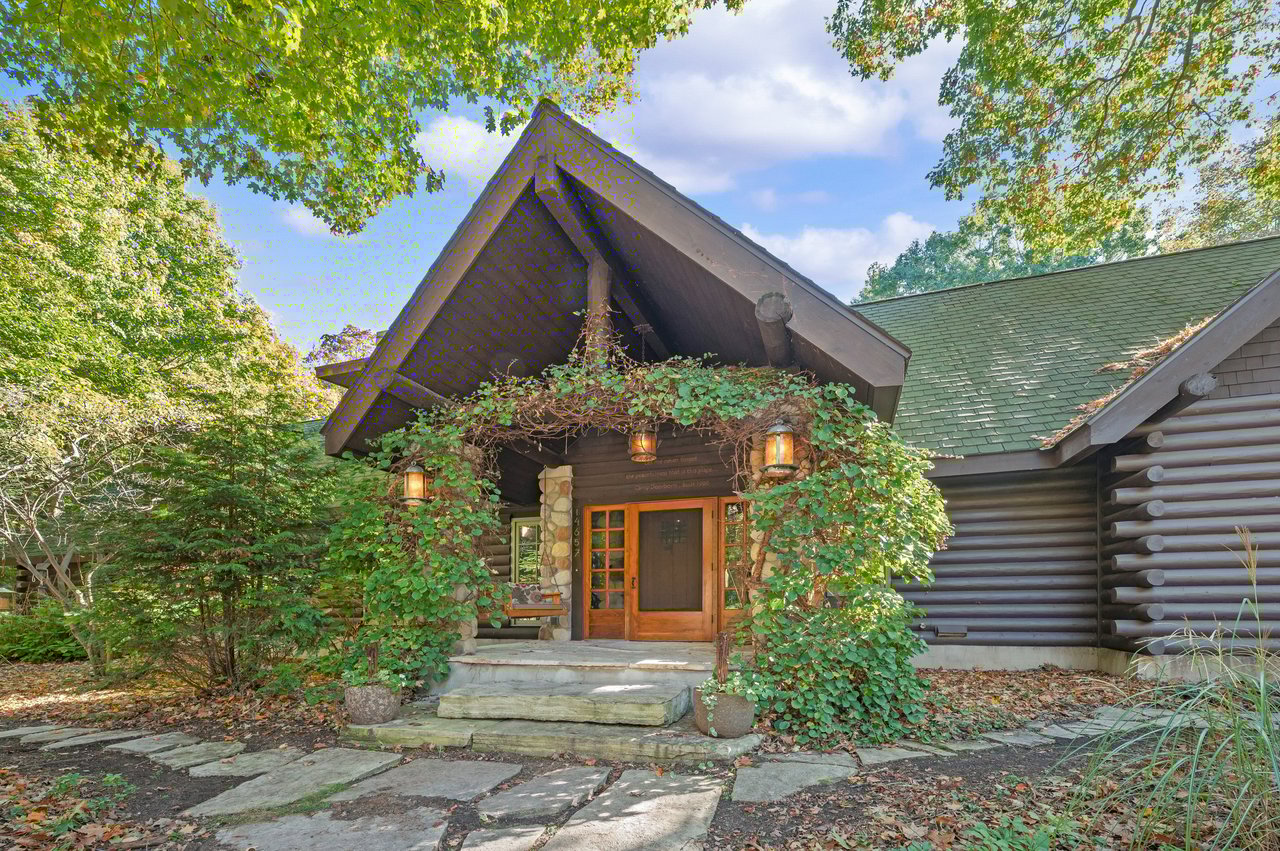 14657 Lakeshore Road