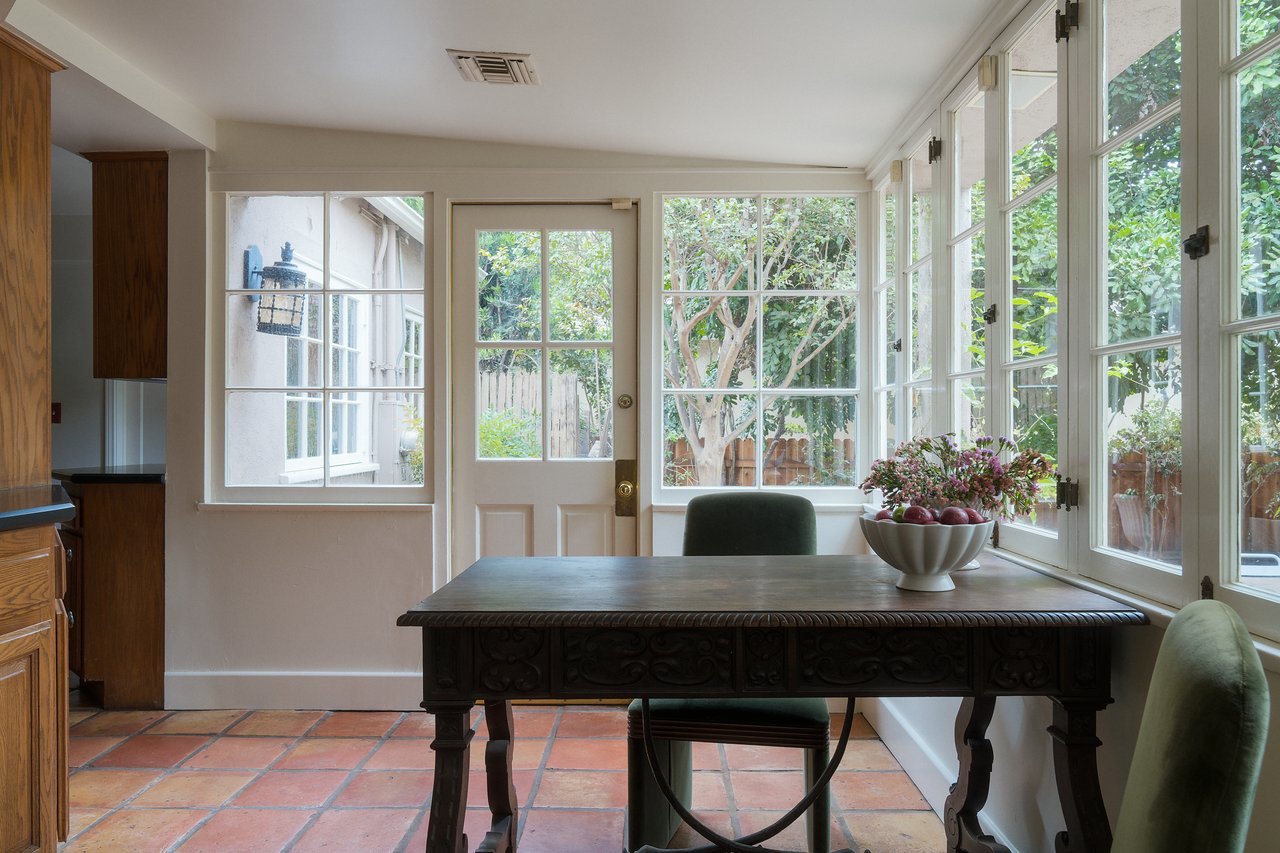 1990 Rose Villa St in Pasadena