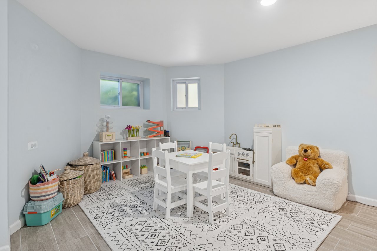 2462 North Linden Place - A Logan Square Gem