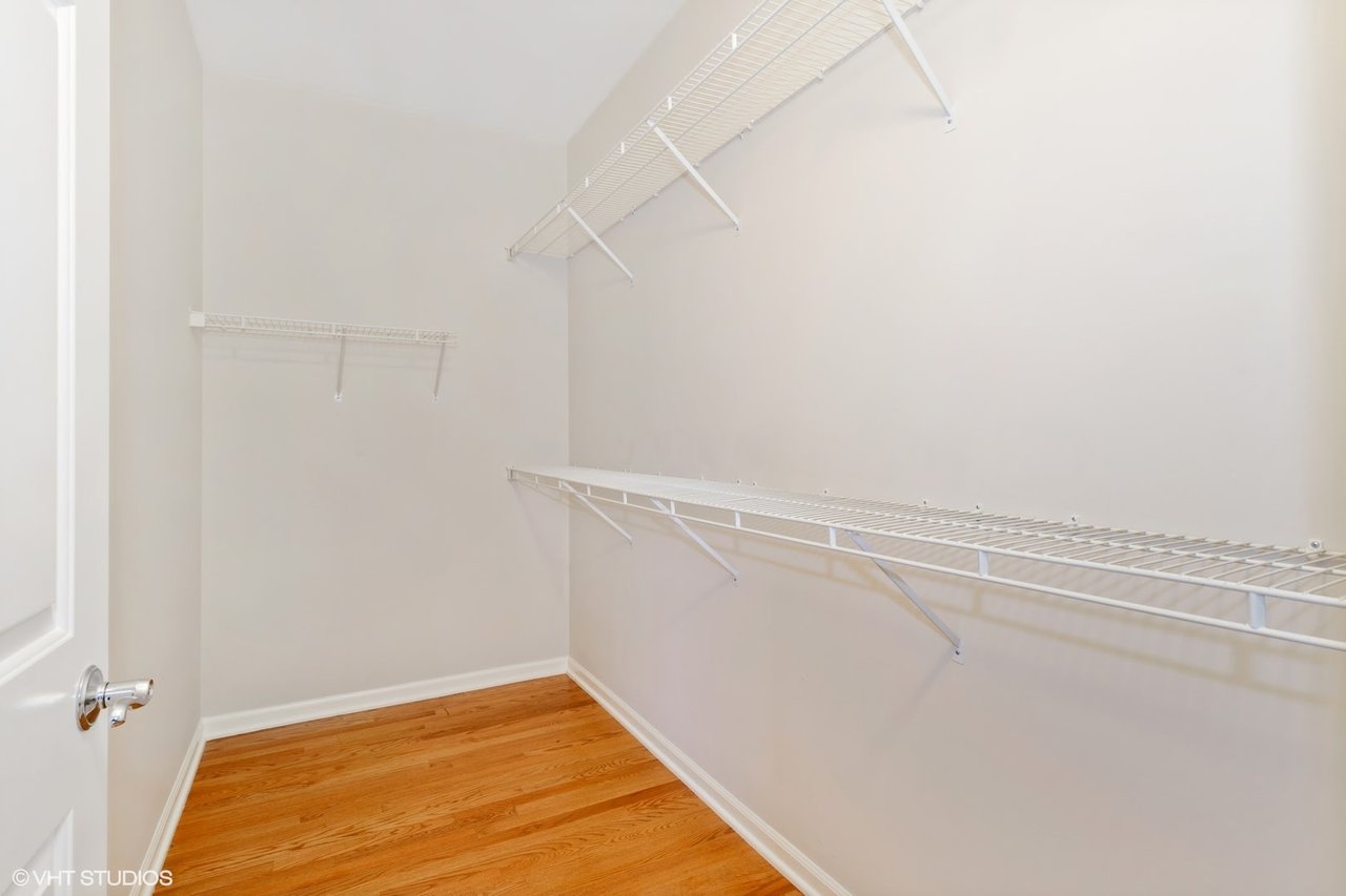 1122 Dearborn 9B rental