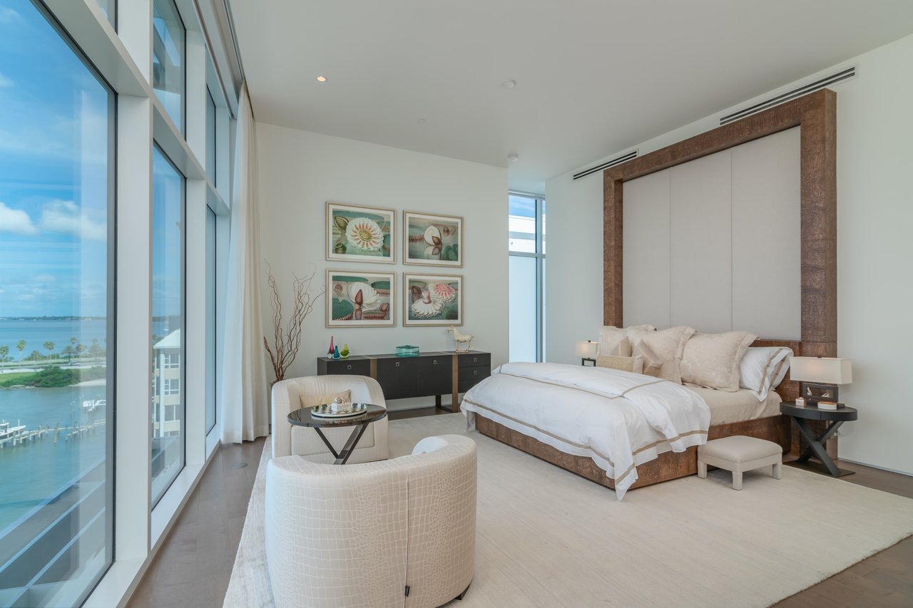 280 Golden Gate Point PH 2