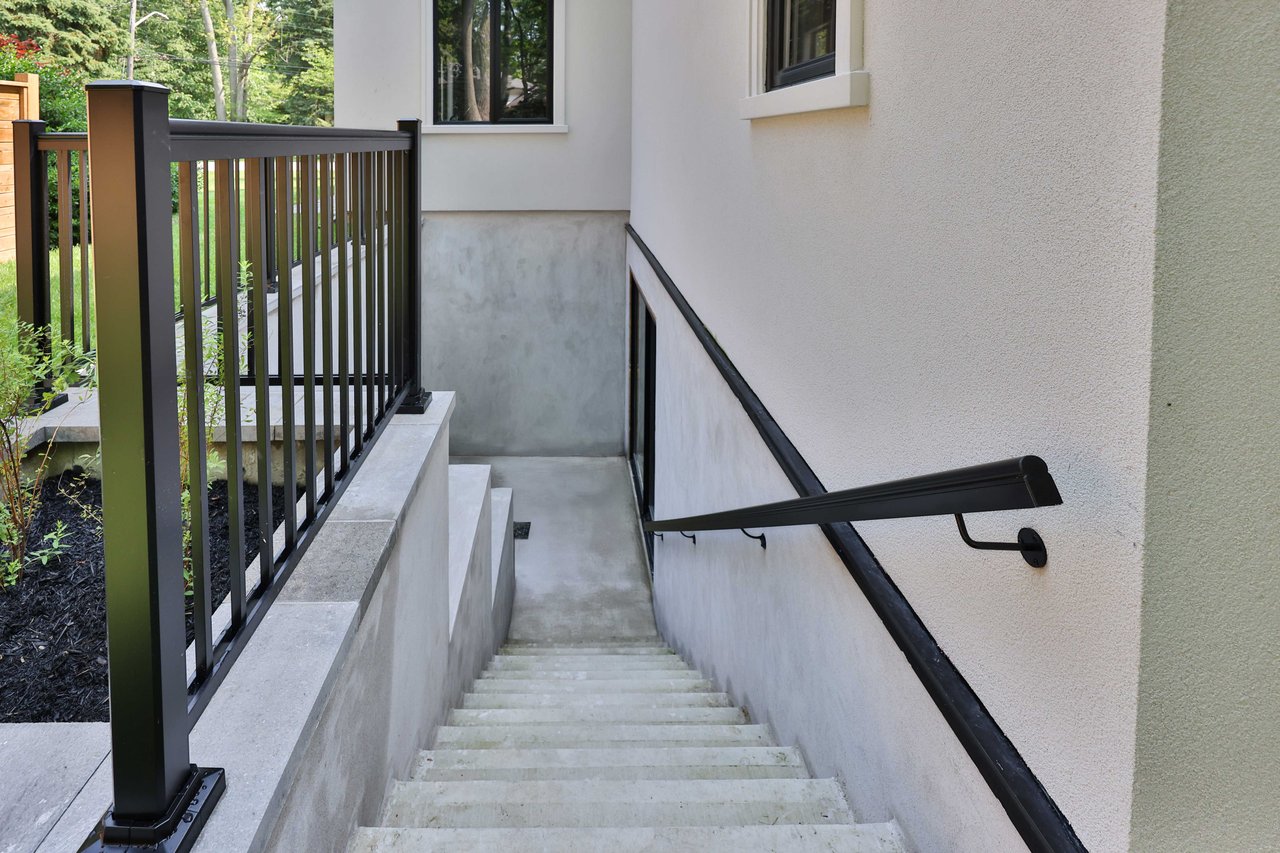 1380 Birchwood Heights Dr