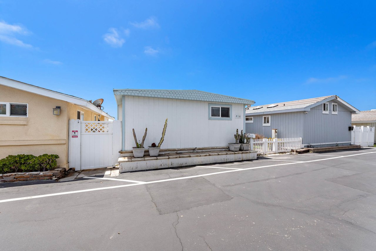 1880 N El Camino Real 2