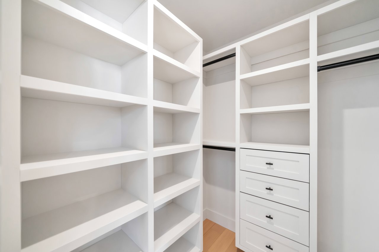 2220 Mackay Avenue B