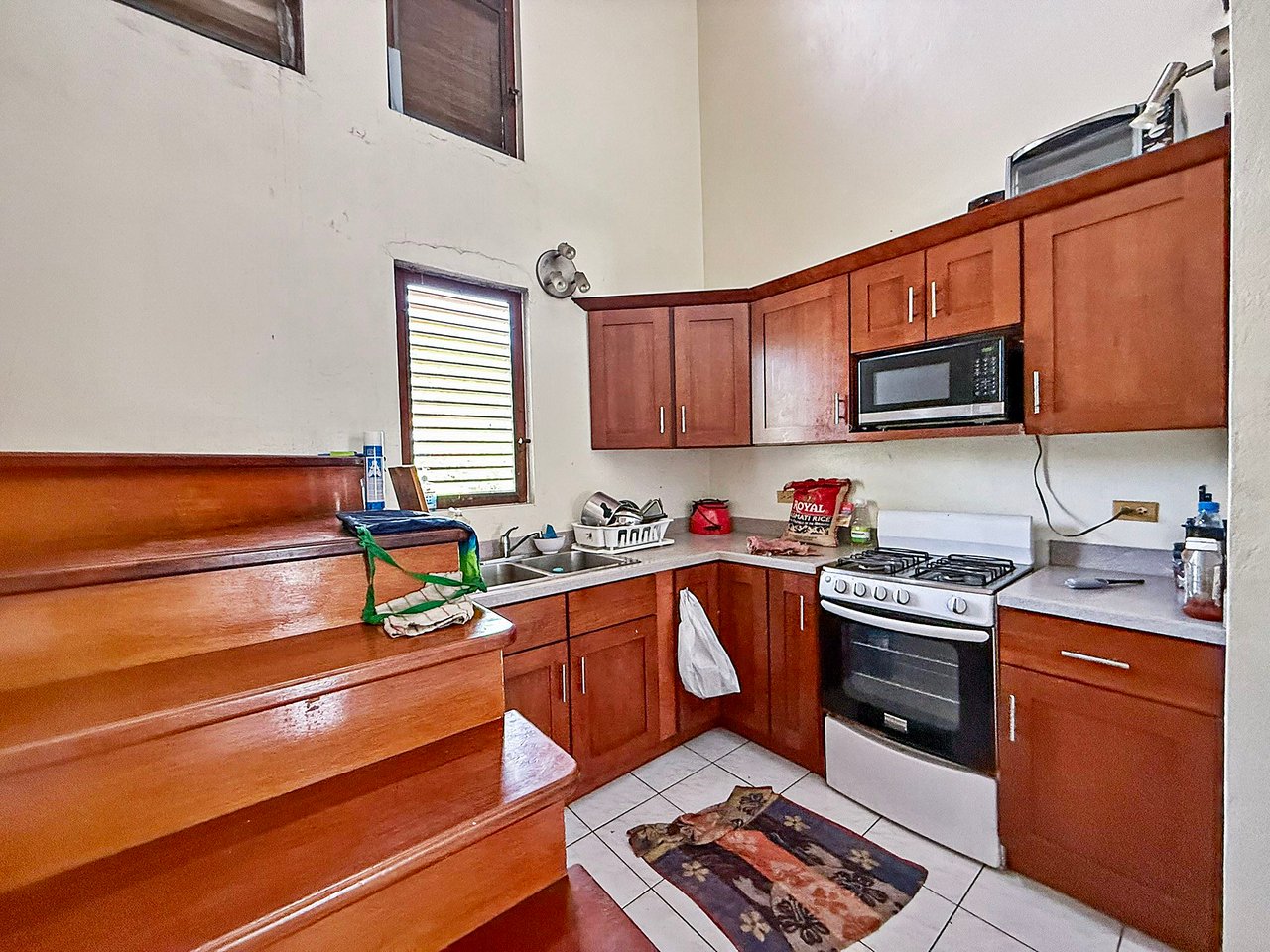 1058 Road Town 1 Bedroom Apartment