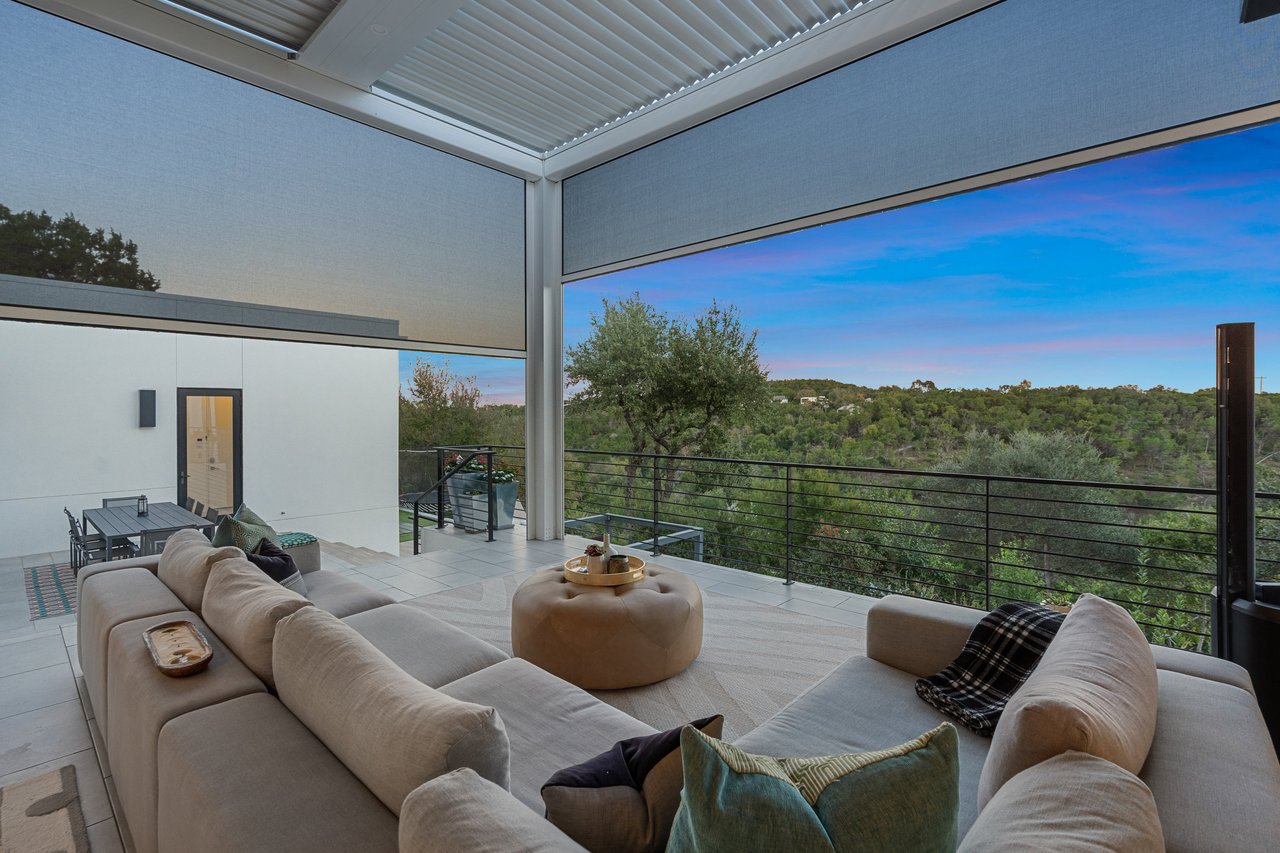 Modern Masterpiece in West Lake Hills