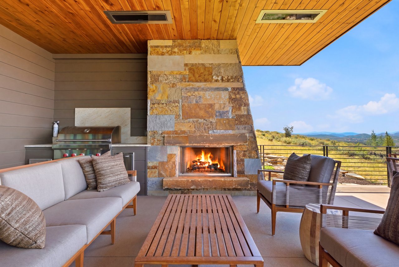 Top-of-Promontory Architectural Estate — Furnished & Turnkey - Front-Row Mountain Views