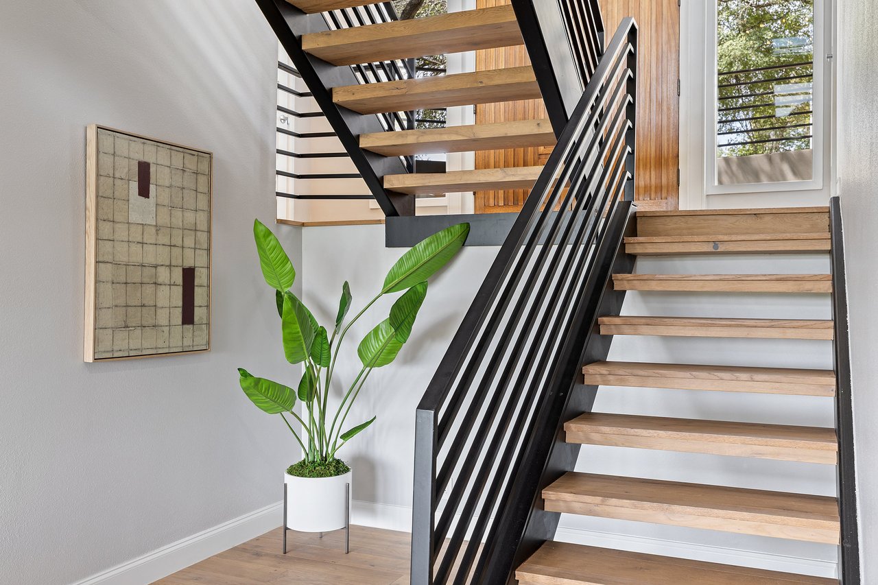 6905 Ladera Norte | Contemporary Northwest Hills Estate