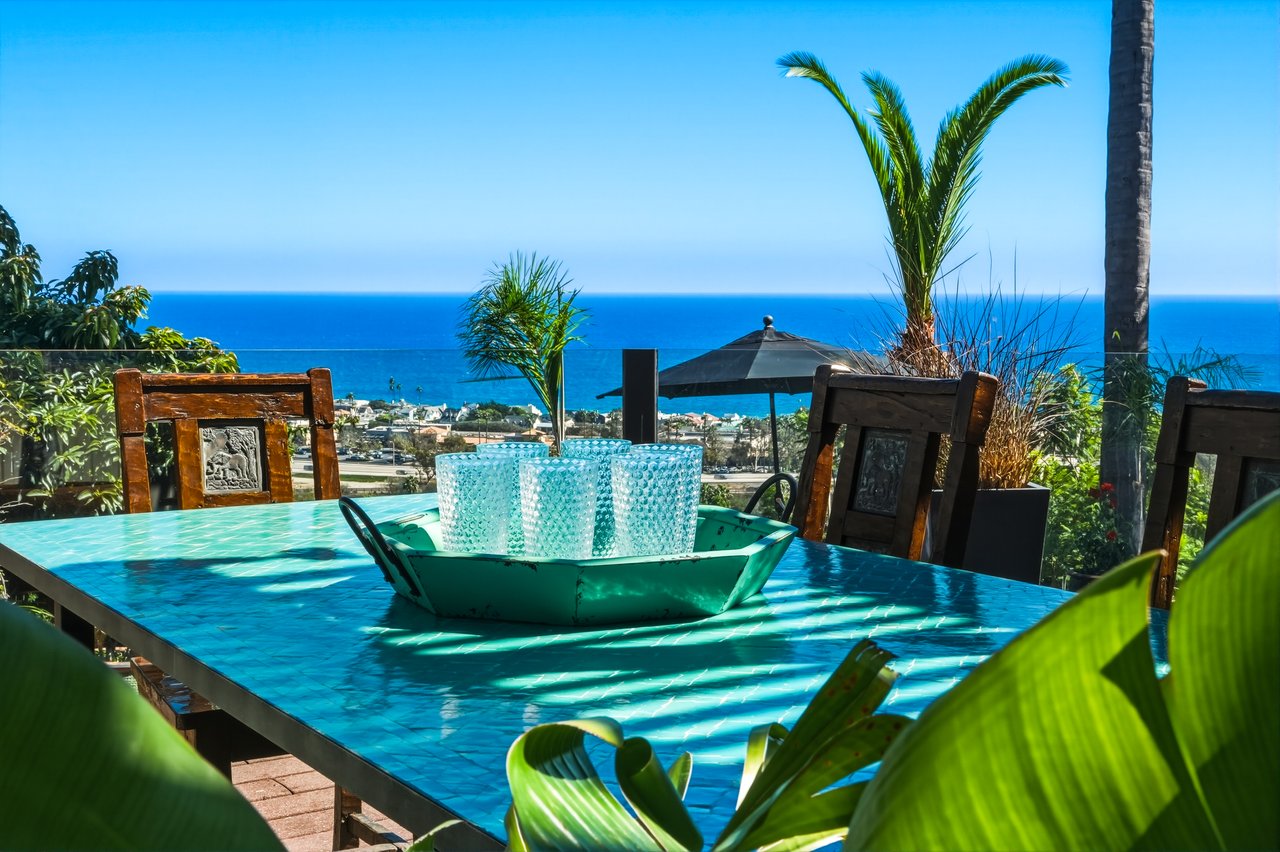 3400 Coast View Dr