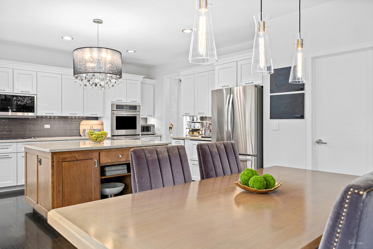 1950 Elmore Ave, Downers Grove