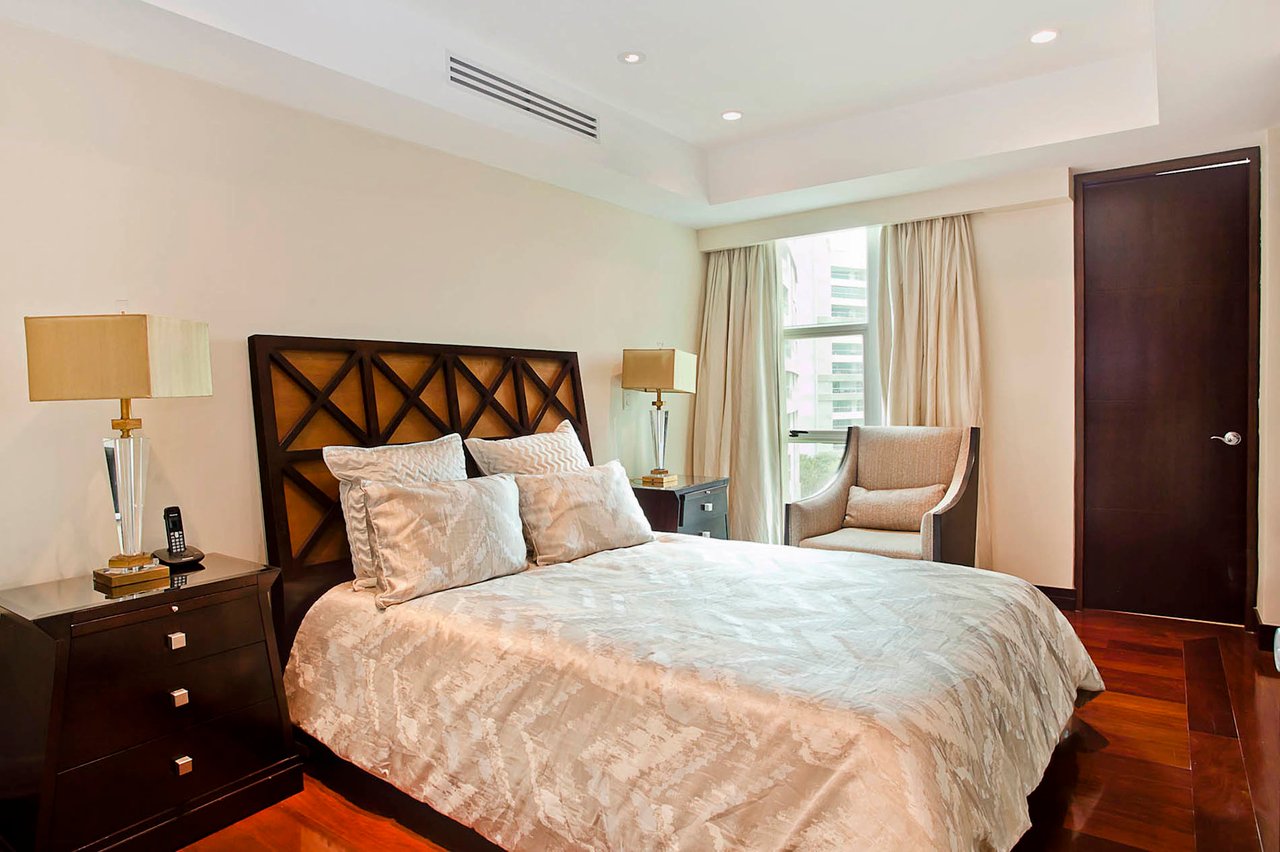 Classic Luxury View Condo, Escazu, San Jose