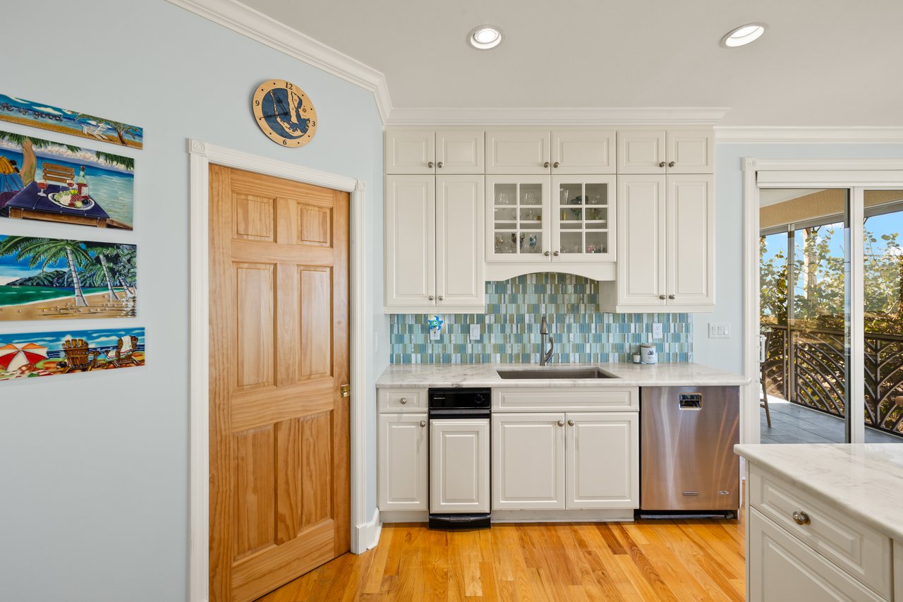 15899 Captiva DR