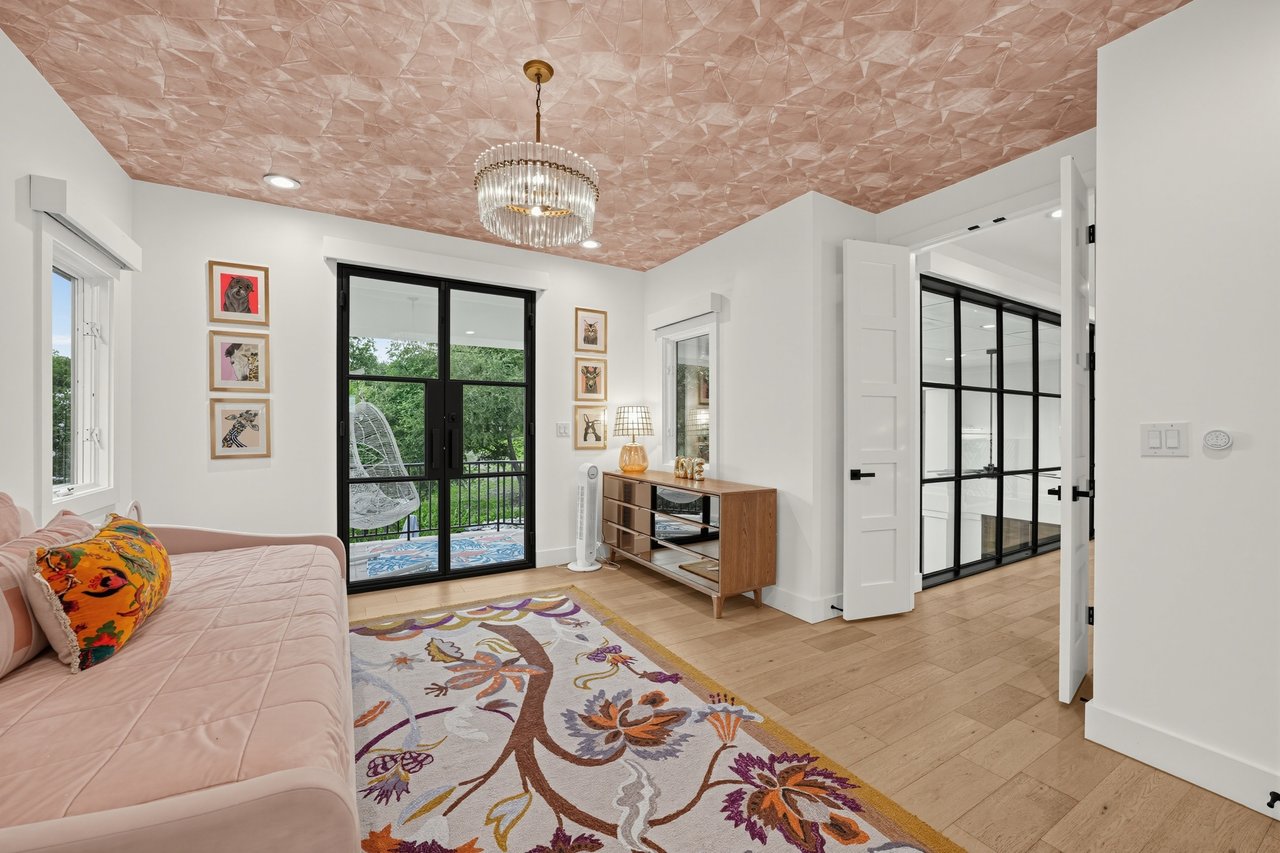 THE CANOPY 3.3 private acres in the heart of West Lake Hills.