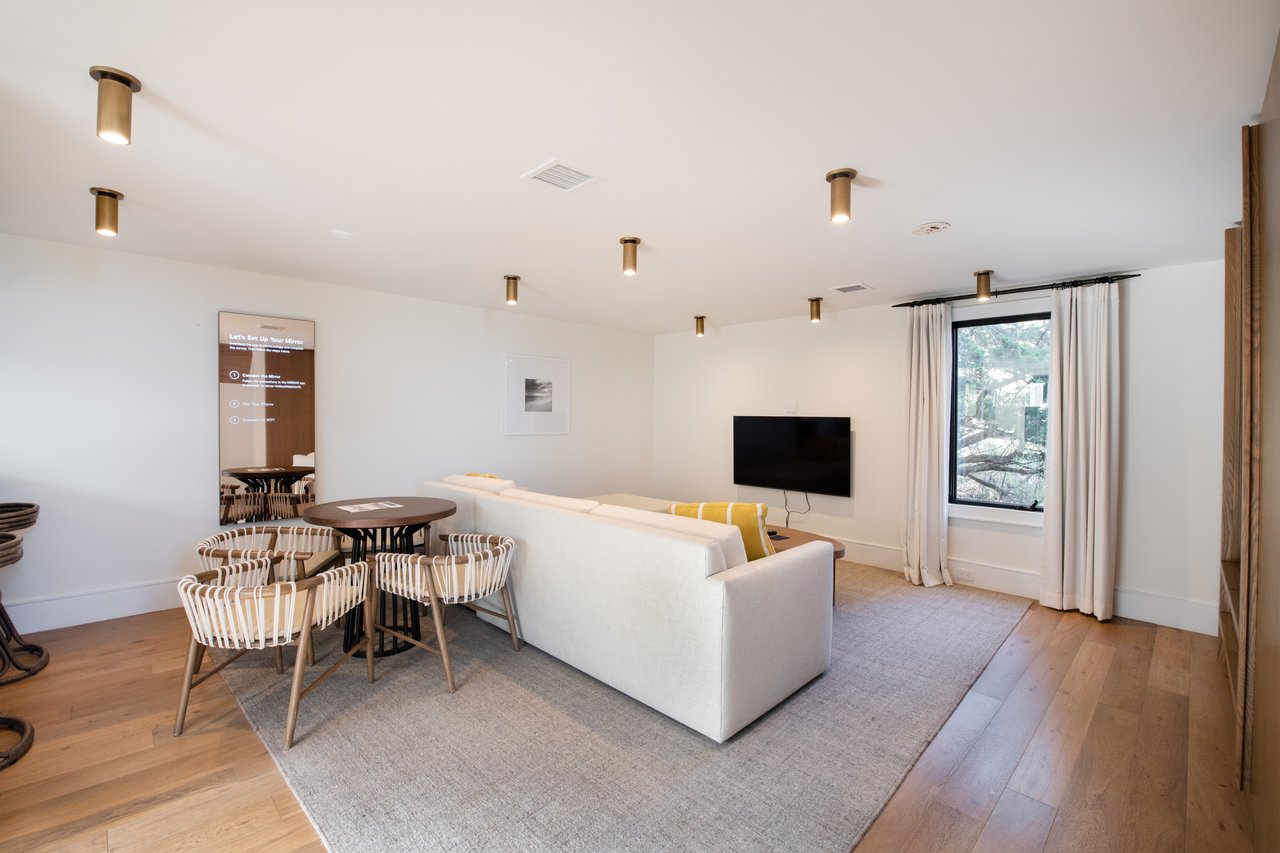 272 Old Montauk Highway, Cottage 1