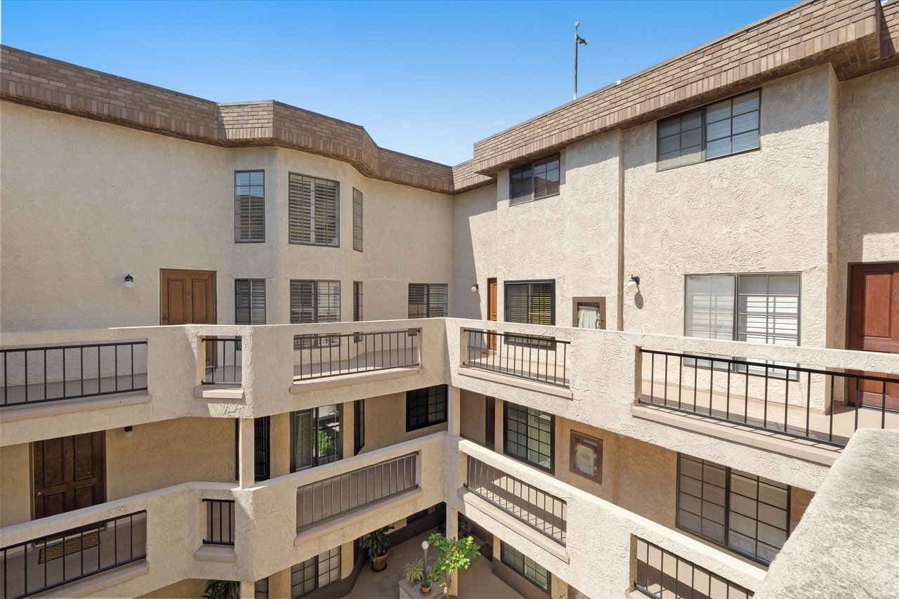 12321 Ocean Park Blvd #17