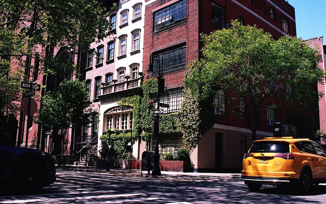 How to Buy a Luxury Home