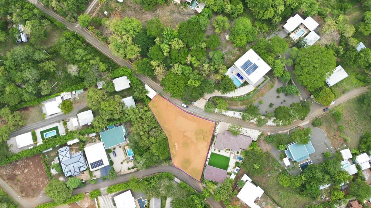 1,592 m2 Lot with Water - Ready to Build! - Playa Grande 