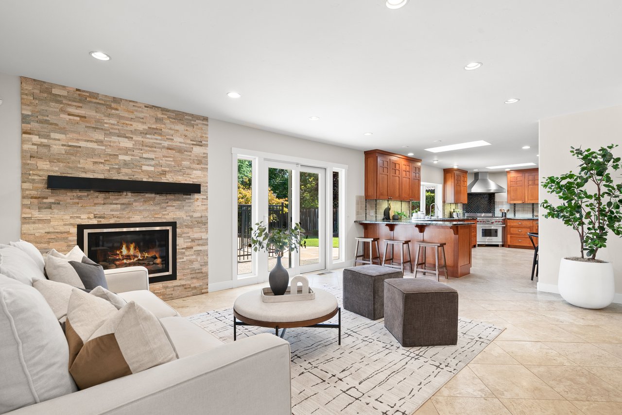 247 Marchmont Dr