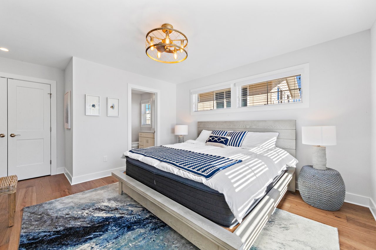 27 E Harmony Ave