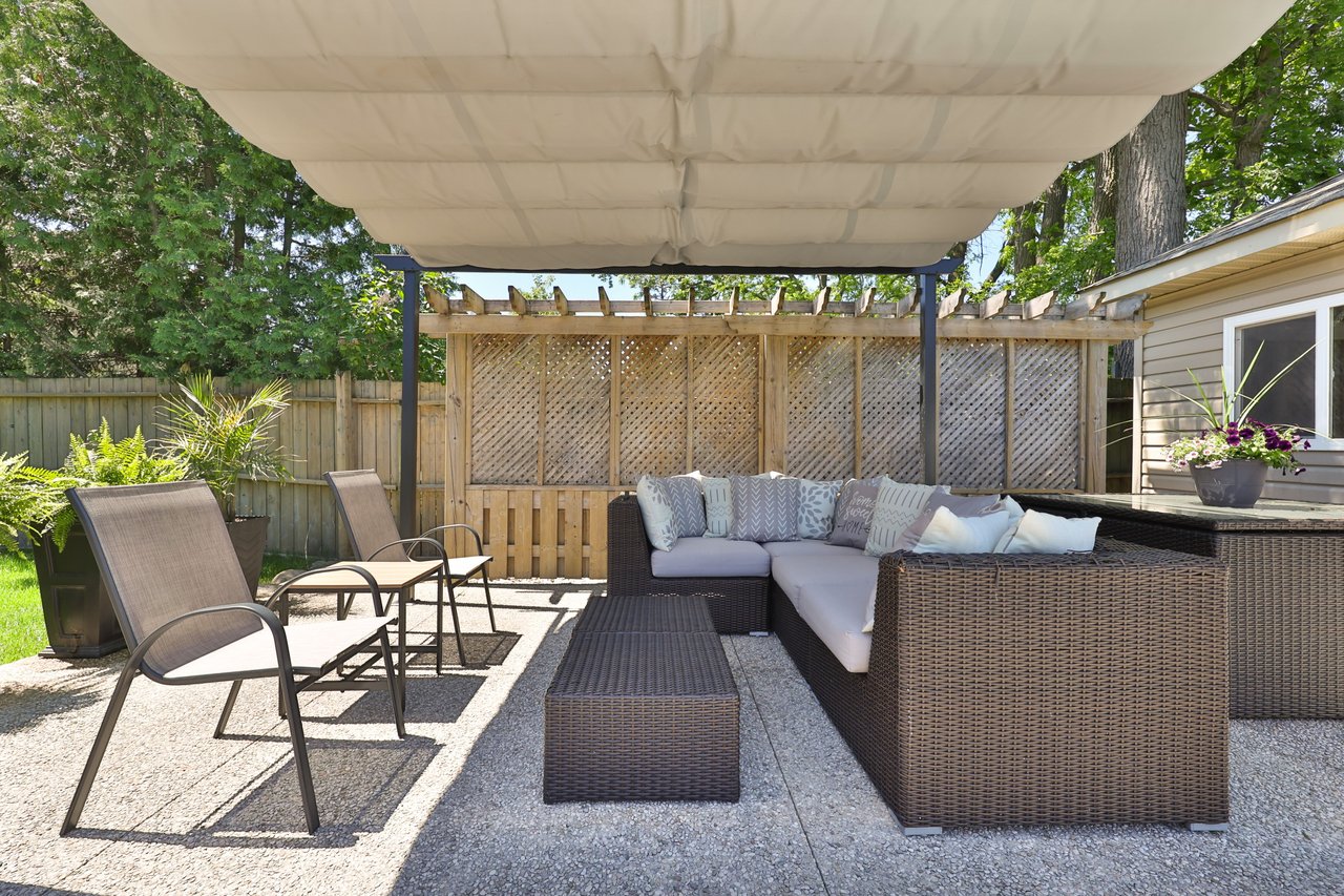 390 Seaton Drive, Oakville