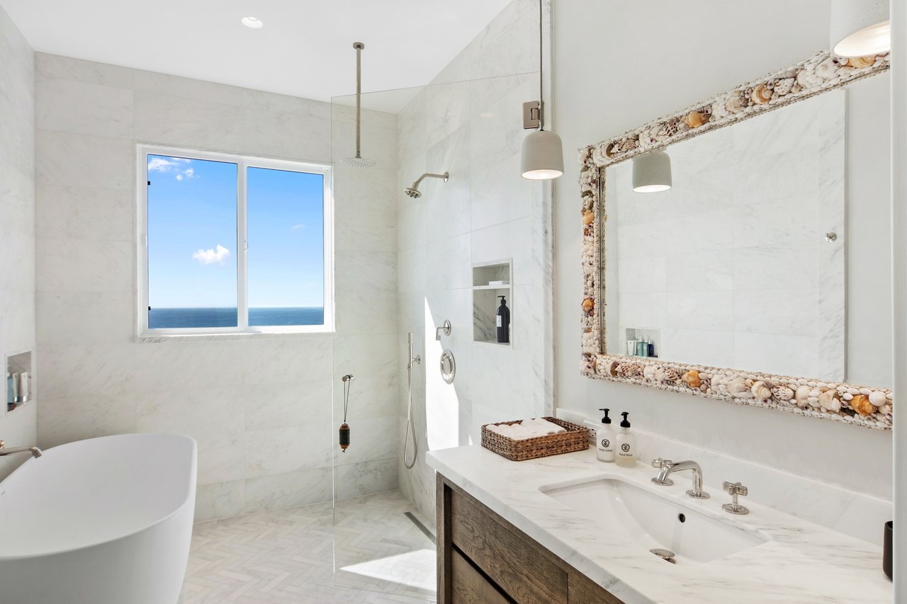 Zuma Bay Villa Lease