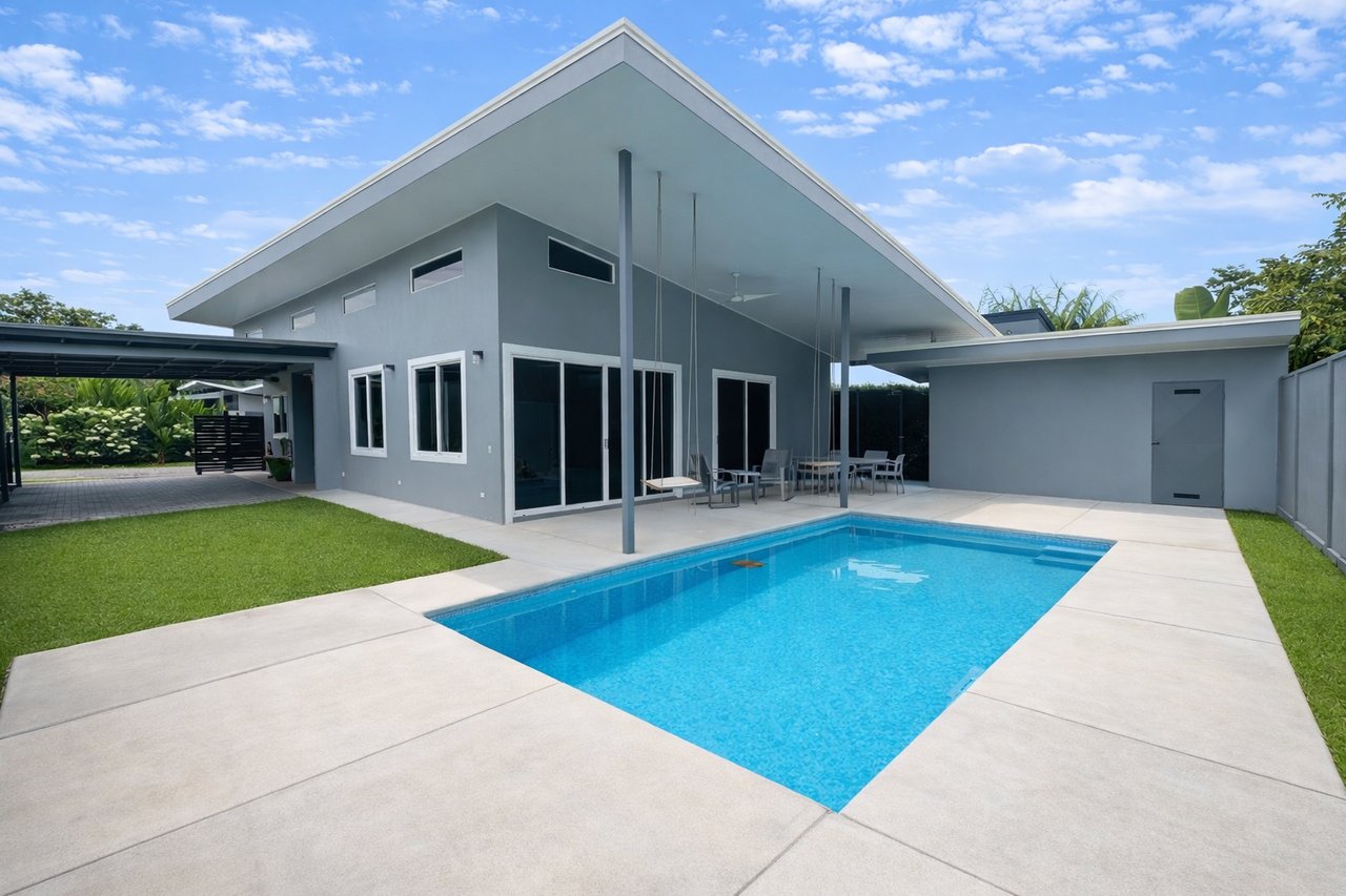 Jardines Del Sol 3 Bedroom, 3 Bathroom