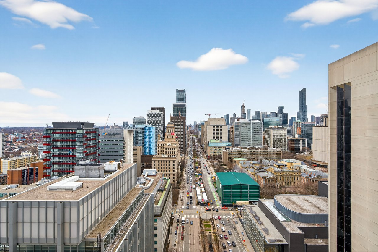 Suite 2806- 180 University Avenue