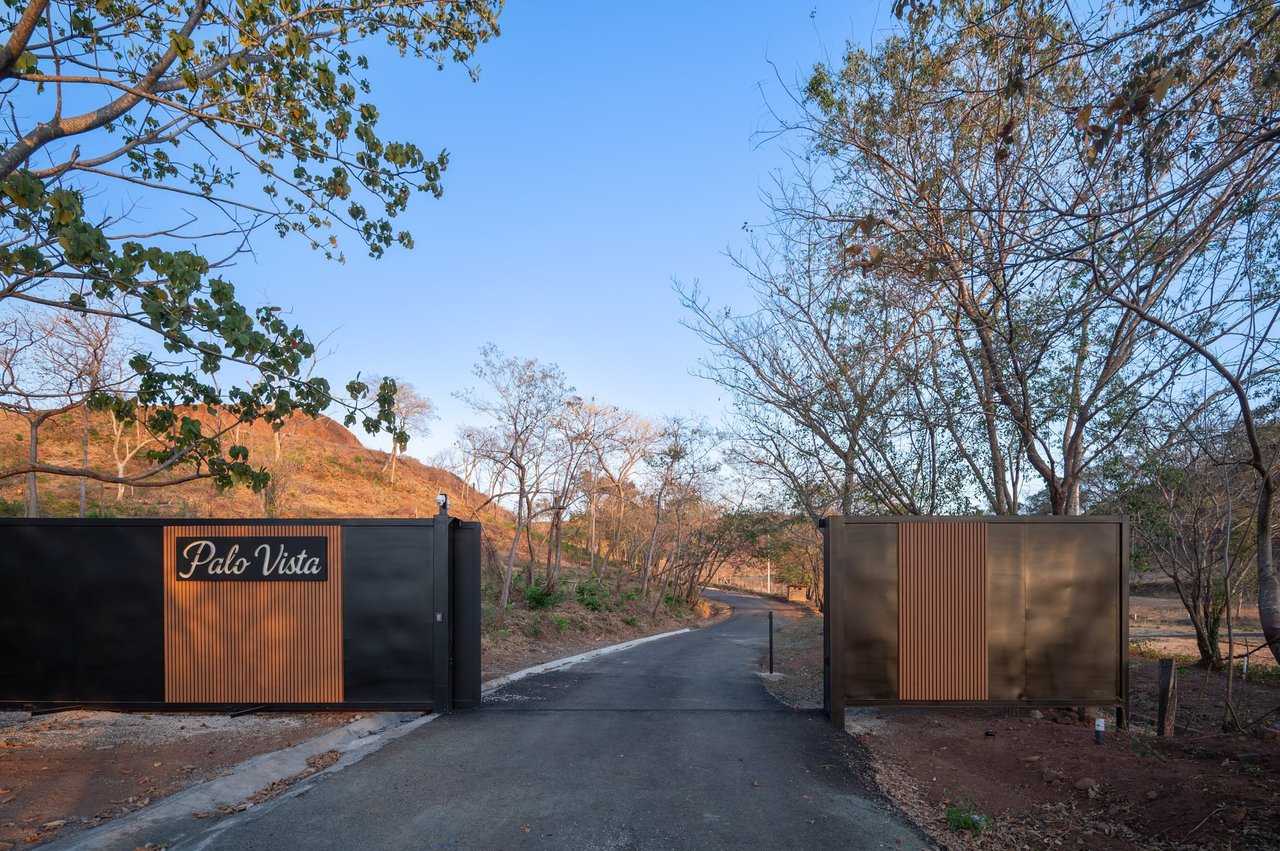Upper Lot 7 - Palo Vista Development - Near Huacas