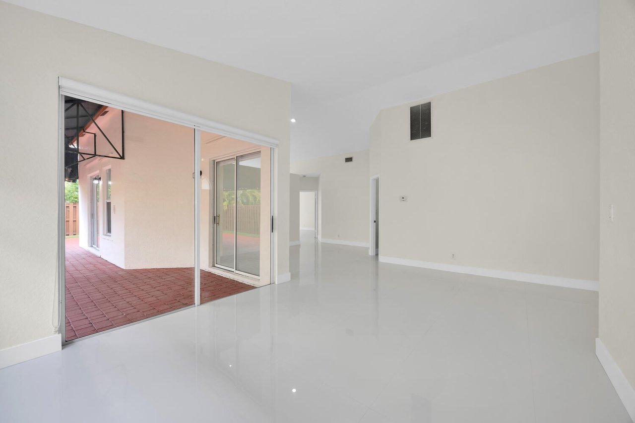 Just Listed at Costa Verde in Doral