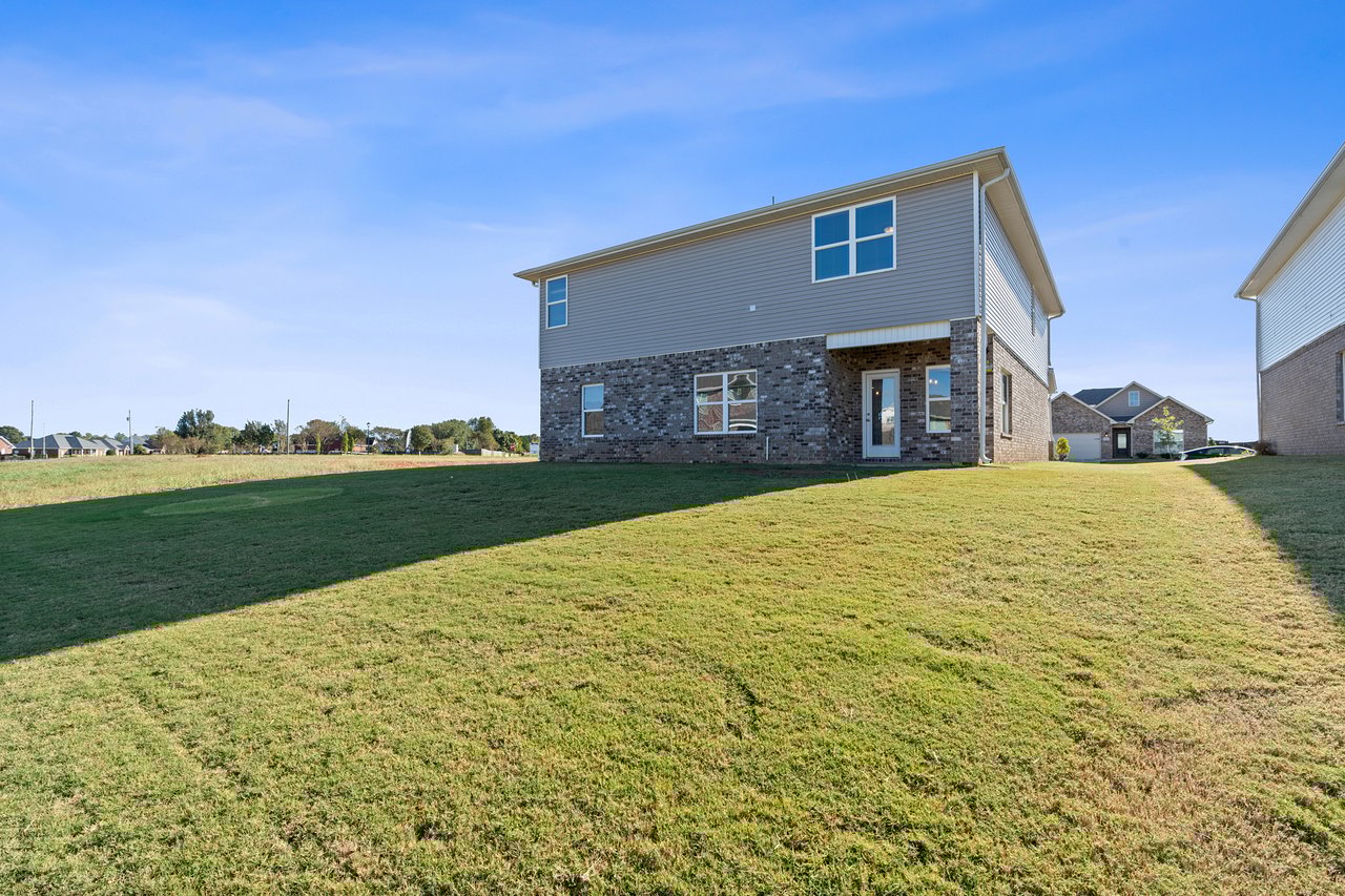 Modern Luxury Meets Spacious Comfort – 5BR/3BA Home