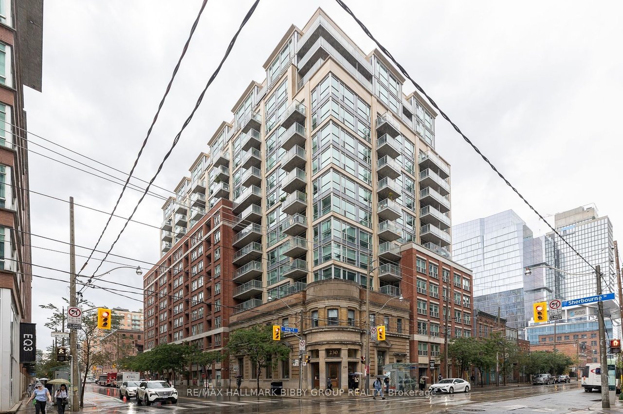 ST. LAWRENCE MARKET LUXURY FEATURE